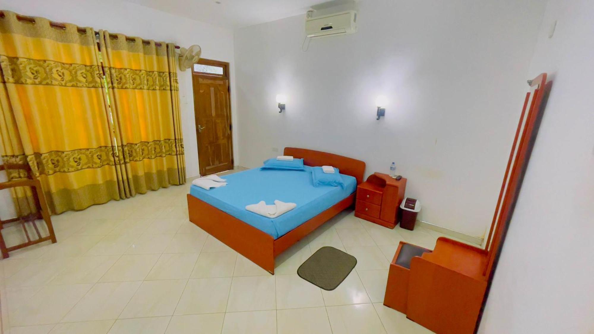 White Eagle Hotel Сигирия Экстерьер фото