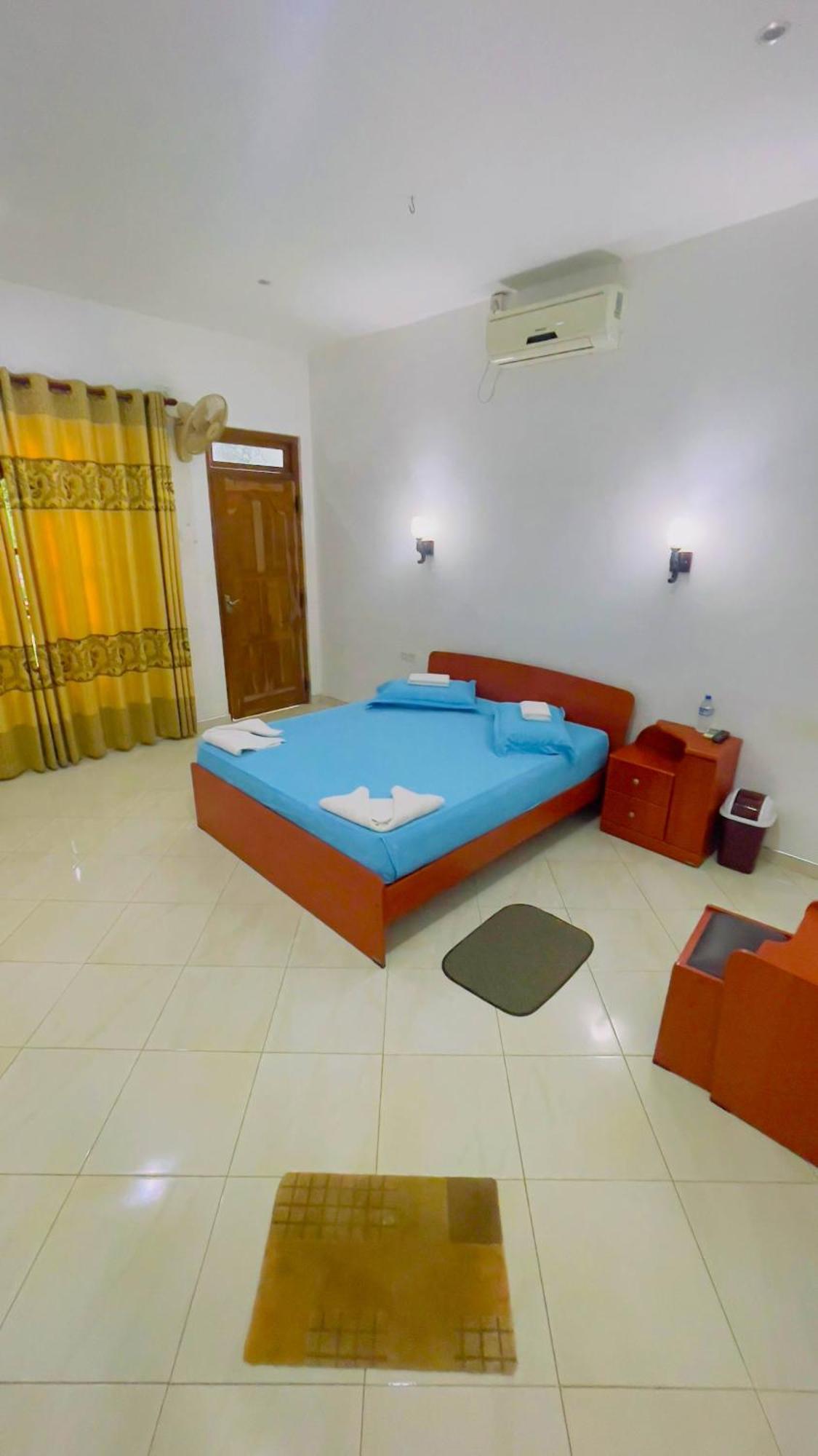 White Eagle Hotel Сигирия Экстерьер фото