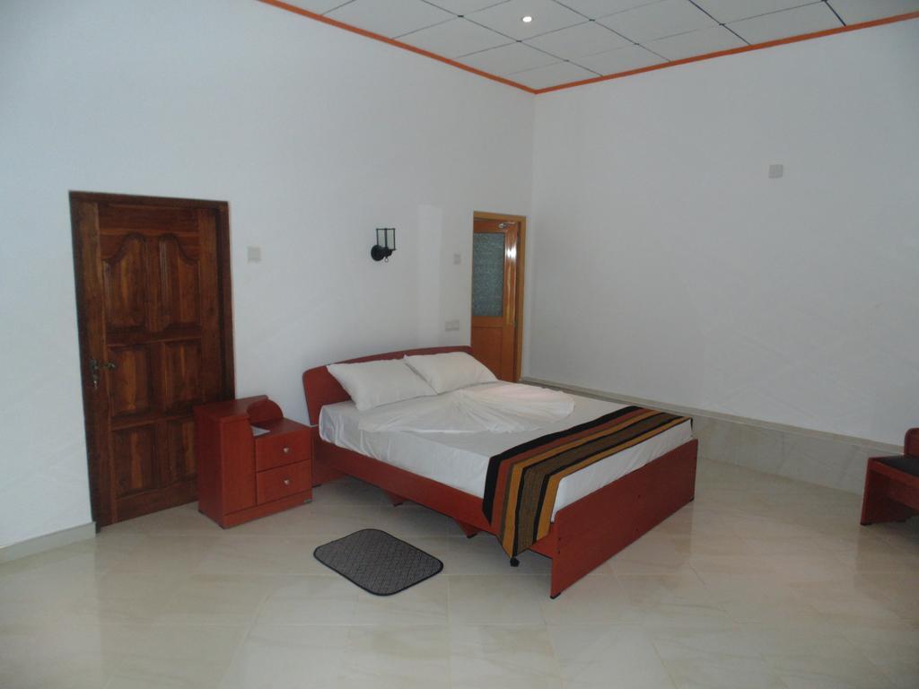 White Eagle Hotel Сигирия Номер фото